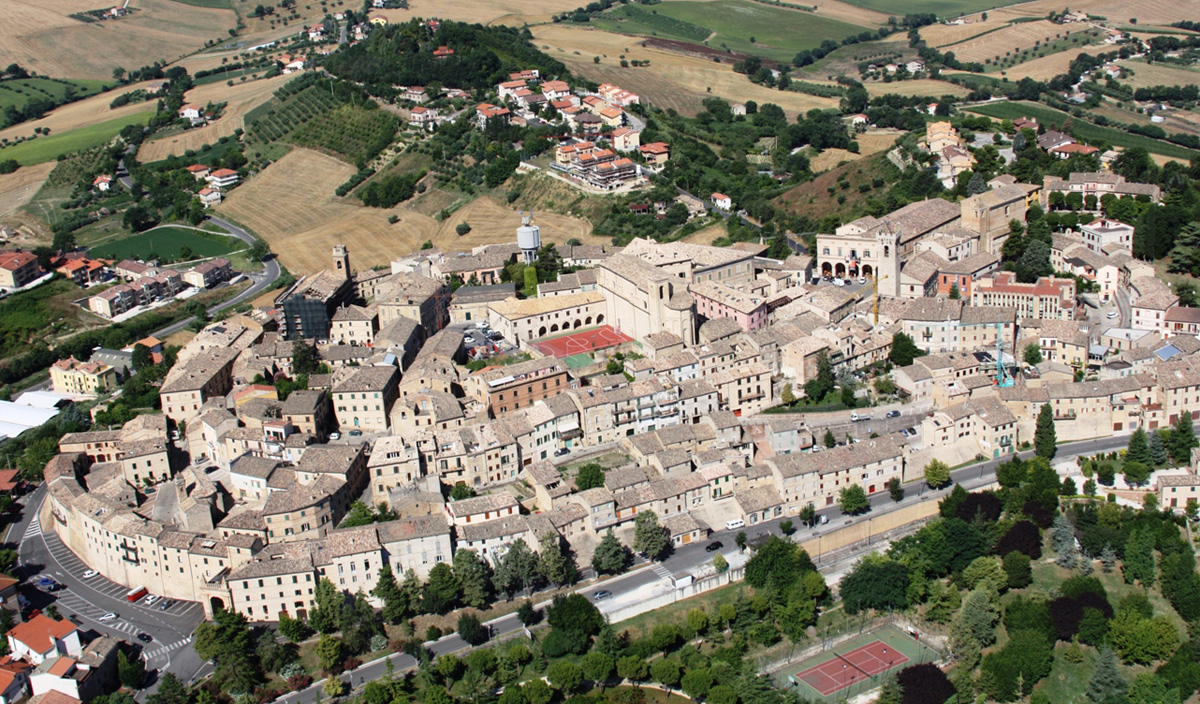 borghi  Tradução de borghi no Dicionário Infopédia de Italiano