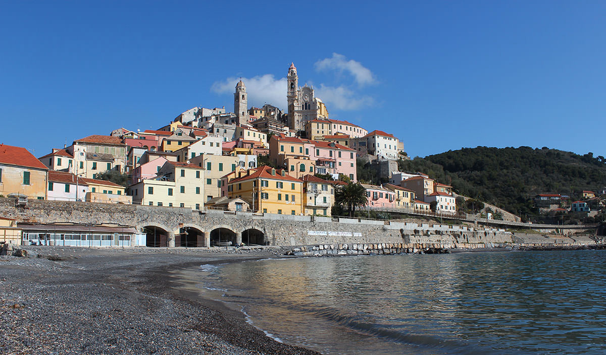 borghi  Tradução de borghi no Dicionário Infopédia de Italiano